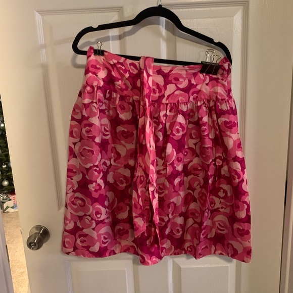Used Lilly Pulitzer Silk Pink Rose Skirt Size 6 - Picture 3 of 4